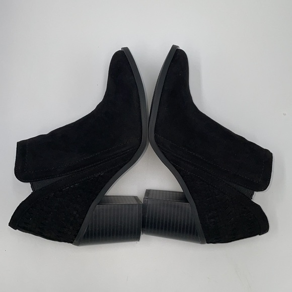 - Madden Girl Black Ankle Boots - Picture 4 of 8